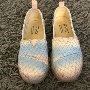 Tom’s mermaid girls slip on. Size 12